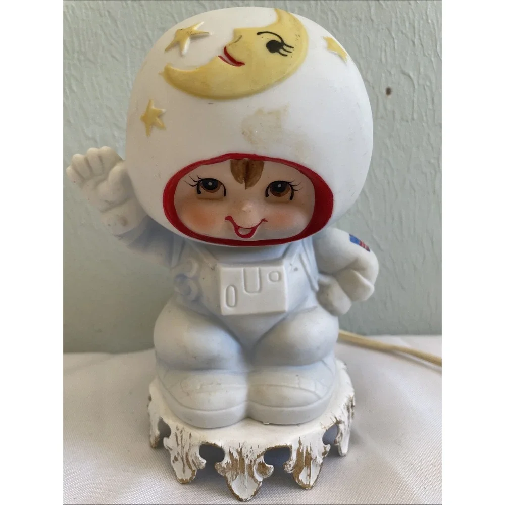 aladdin vintage astronaut
